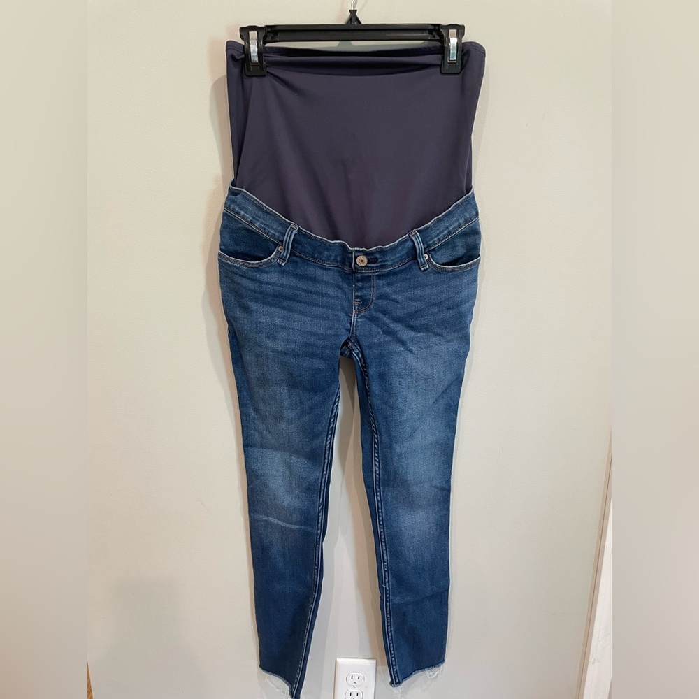 Abercrombie and Fitch maternity Jean jeggings size 6 short
